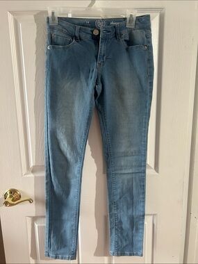 SO Light Blue Skinny Jeans — Slim Fit Denim